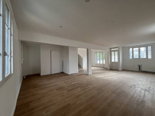 Maison à vendre 599 000 € 6 pièces 4 chambres 140 m² 137 m² de terrain Village Doumer Carrières-sur-Seine 78420