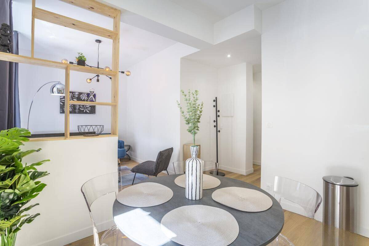 Appartement 2 pièces 46 m² · à Marseille 6ème Arrondissement · 46 m² · 803 €/mois