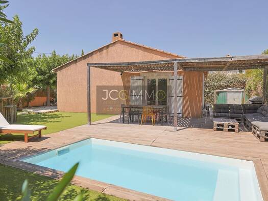 Maison de plain-pied à vendre 469 000 € 4 pièces 3 chambres 92 m² 508 m² de terrain Pierrefeu-du-Var 83390