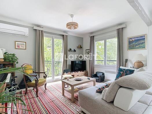 Maison à vendre 632 000 € 3 pièces 2 chambres 128 m² 700 m² de terrain Le Charrel-Camp Major-Saint Mître Aubagne 13400