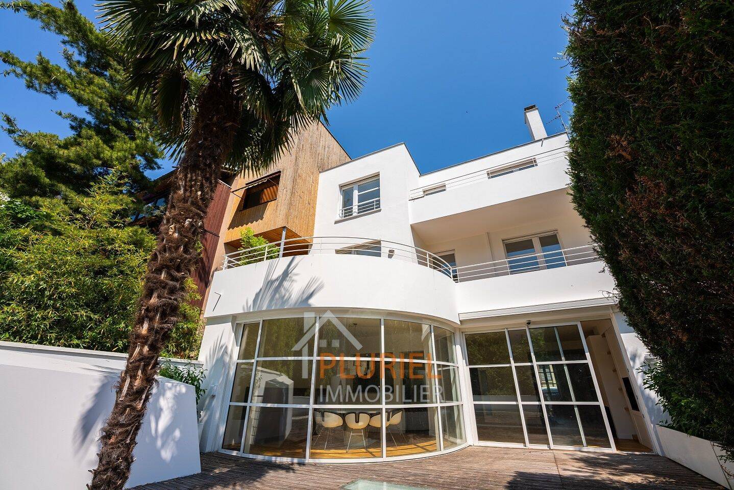 Maison 7 pièces 249 m² · à Strasbourg · 249 m² · 6 000 €
