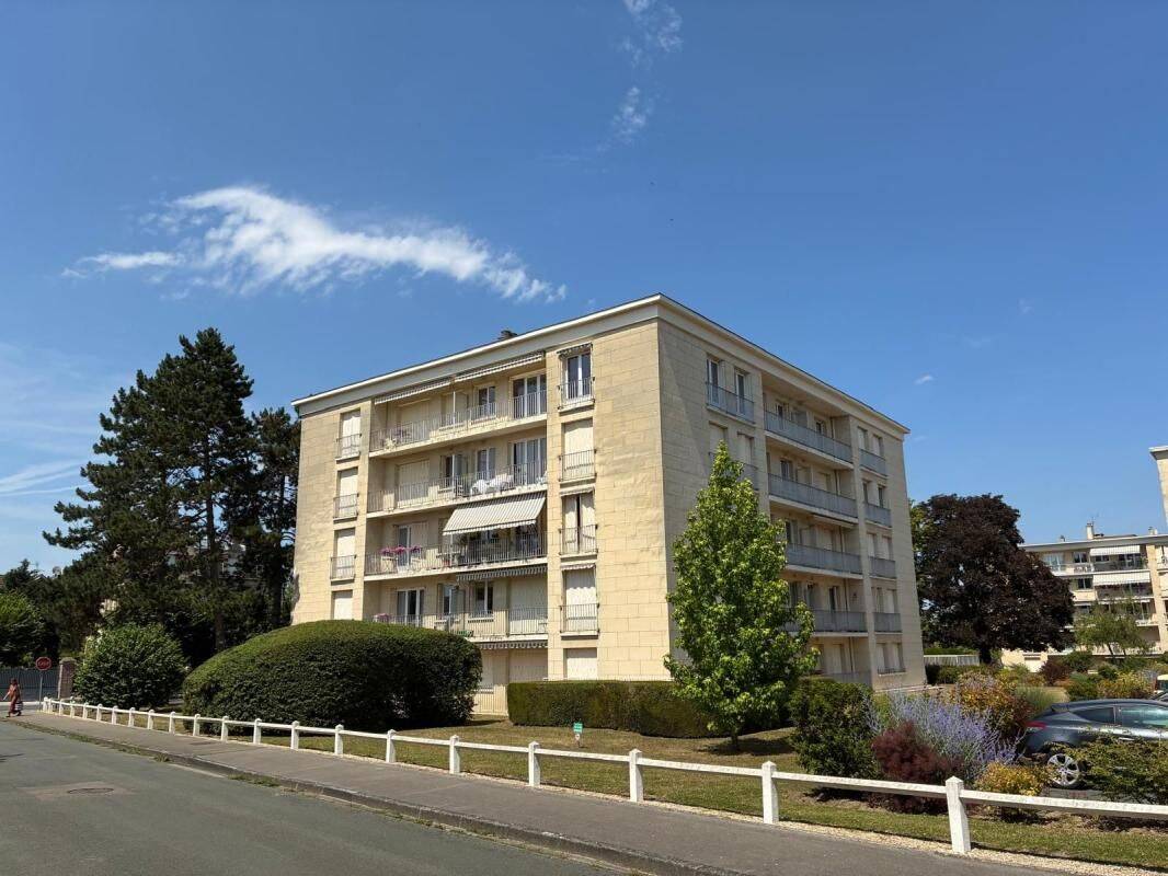 Appartement 4 pièces 117 m² · à Compiègne · 117,2 m² · 1 500 €