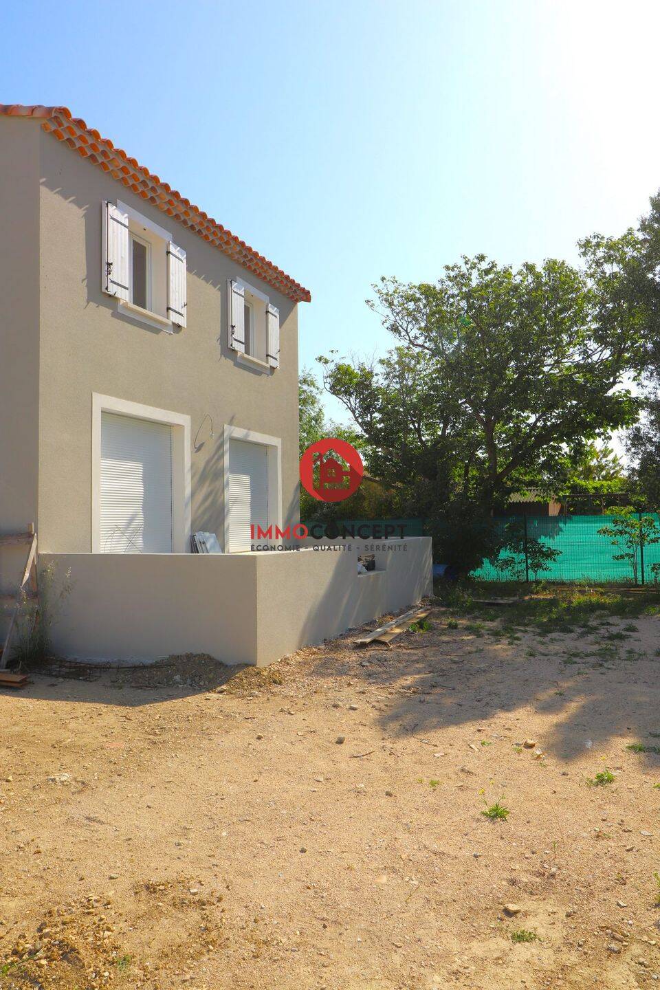 Maison 4 pièces 92 m² · à Saint-Laurent-des-Arbres · 91,5 m² · 1 000 €
