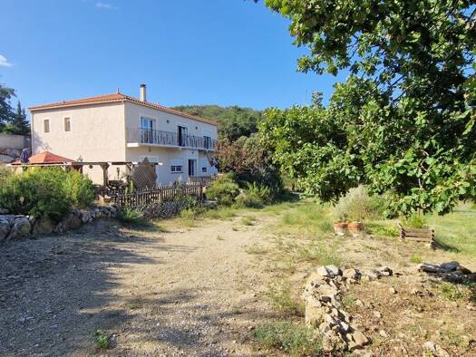 Villa à vendre 440 000 € 6 pièces 3 chambres 210 m² 4 969 m² de terrain Bélesta 66720