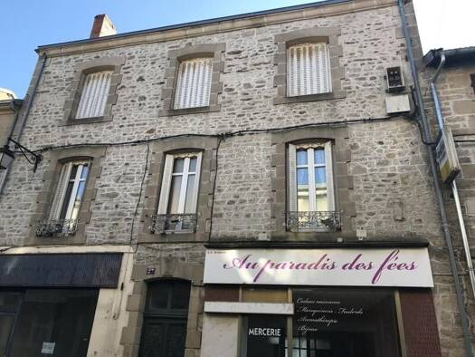 Immeuble à vendre 72 345 € 263 m² Bourganeuf 23400