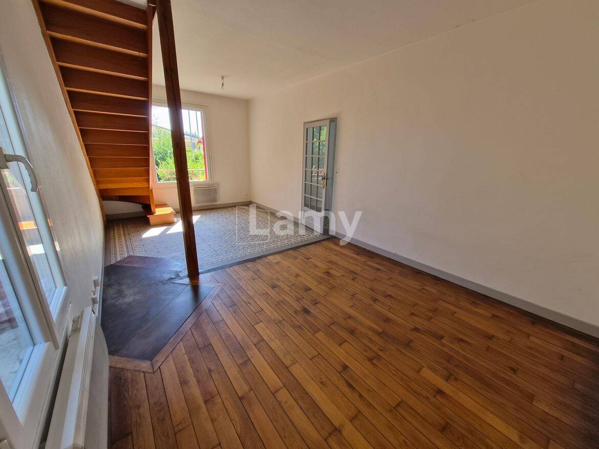 Maison 4 pièces 75 m² · à Véron · 74,7 m² · 850 €/mois
