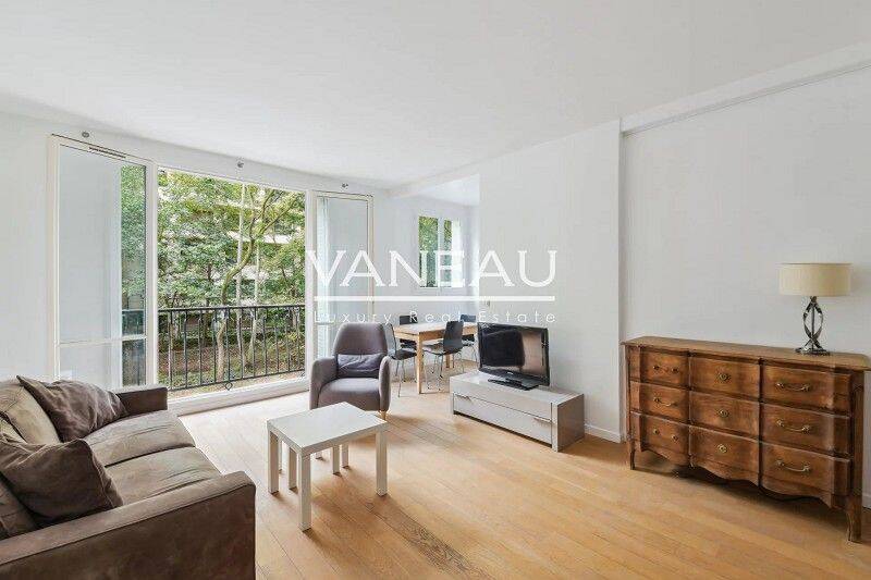 Appartement 2 pièces 57 m² · à Paris 16ème Arrondissement · 56,8 m² · 1 960 €/mois