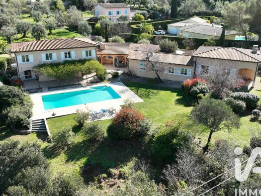 Maison à vendre 1 800 000 € 16 pièces 9 chambres 433 m² 5 634 m² de terrain Sud Roquefort-les-Pins 06330