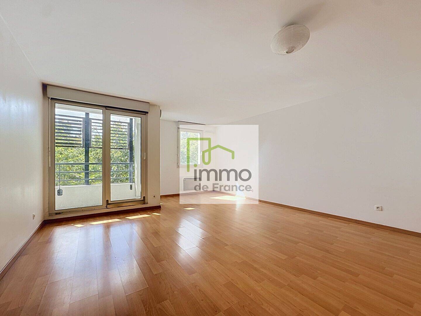 Appartement 3 pièces 73 m² · à Lille · 72,6 m² · 904 €/mois