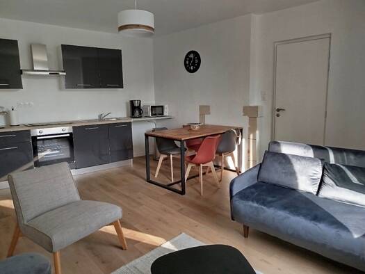 Appartement à louer 600 € 3 pièces 65 m² Étage 1/1 disponible dès maintenant Vaudelnay 49260