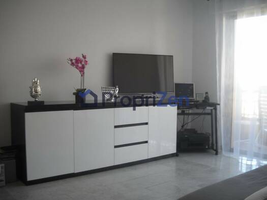 Appartement à louer 938 € 1 pièce 35 m² 5ème étage Pont du Lys-Antibes les Pins Antibes 06600