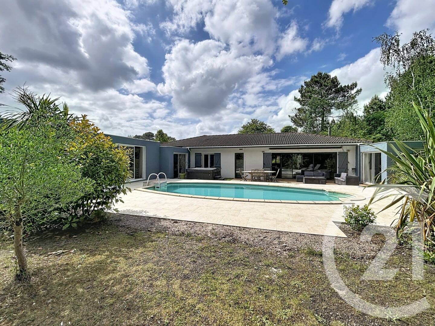 Maison 10 pièces 240 m² · à Cestas · 240 m² · 796 000 €