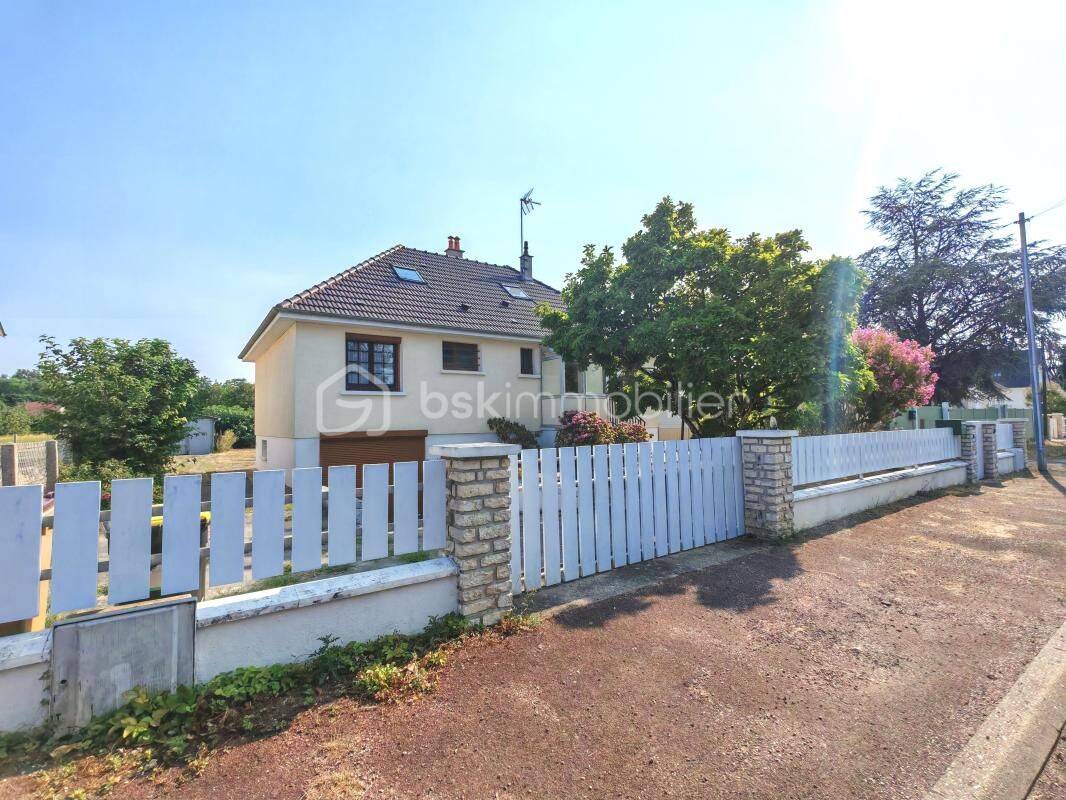 Maison 6 pièces 100 m² · à Villemandeur · 100 m² · 179 000 €