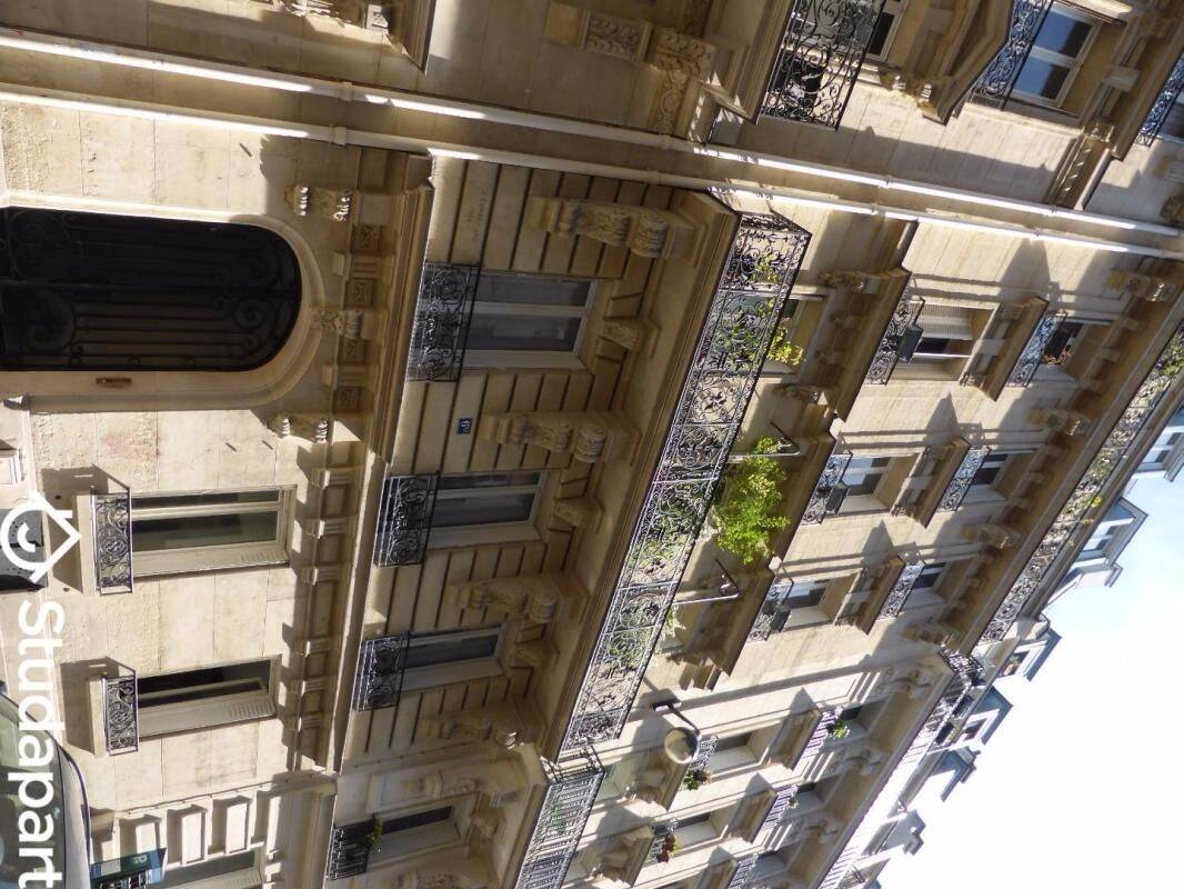 Appartement 1 pièce 33 m² · à Paris 18ème Arrondissement · 33 m² · 1 250 €/mois