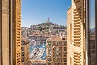 Appartement 3 pièces 95 m² · à Marseille 2ème Arrondissement · 94,9 m² · 2 400 €