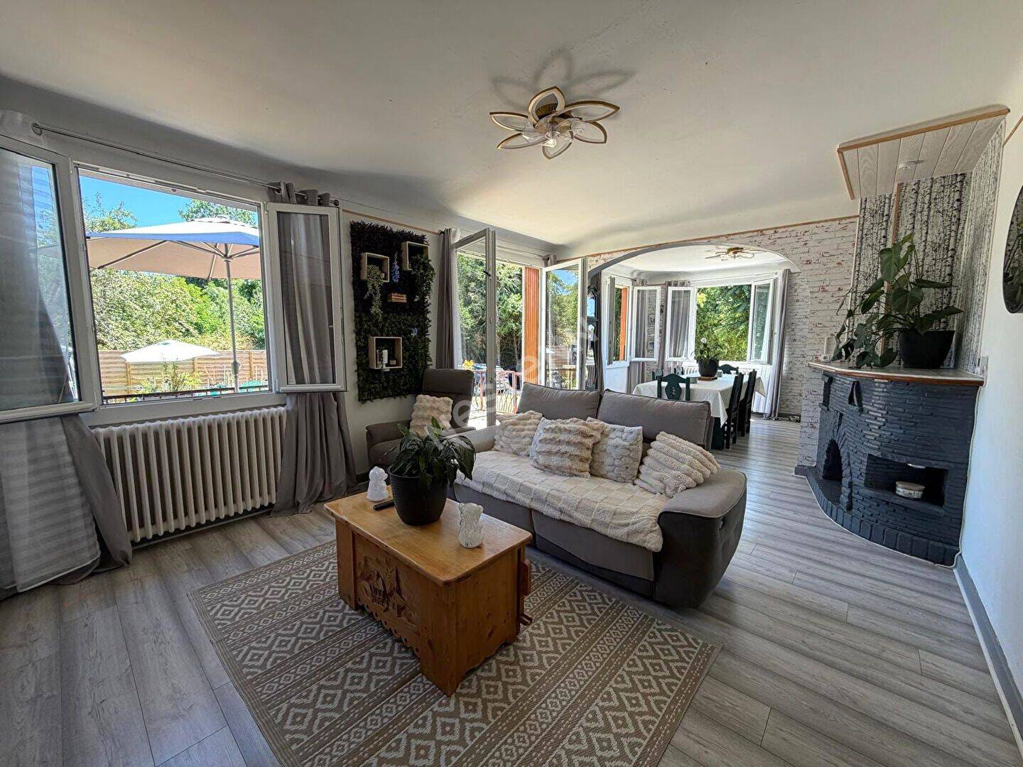 Maison 7 pièces 189 m² · à Cousance · 189 m² · 270 000 €