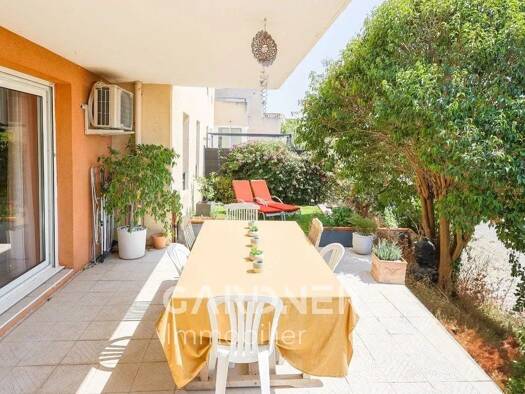 Appartement à vendre 294 000 € 3 pièces 2 chambres 70 m² RDC Marseille 13ème arrondissement 13013