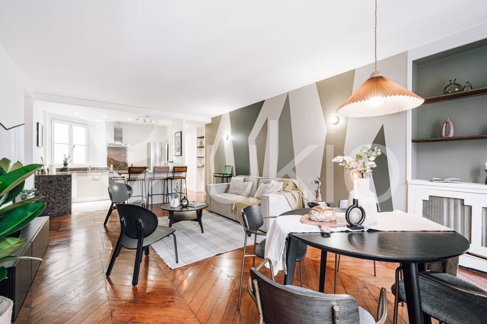 Appartement 3 pièces 77 m² · à Paris 1er Arrondissement · 77 m² · 5 345 €