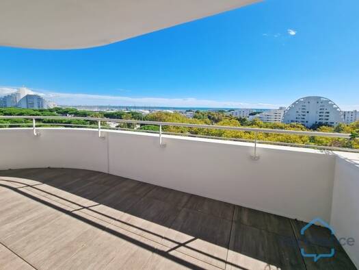 Appartement à vendre - Première occupation 655 000 € 3 pièces 2 chambres 71 m² Étage 6/8 Sud La Grande-Motte 34280