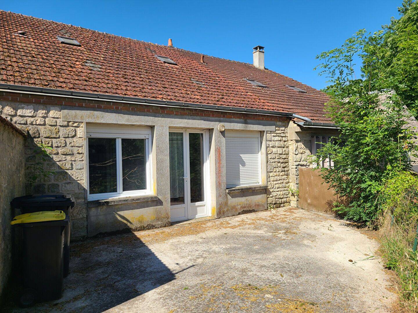 Maison 10 pièces 196 m² · à Escrennes · 196 m² · 205 000 €