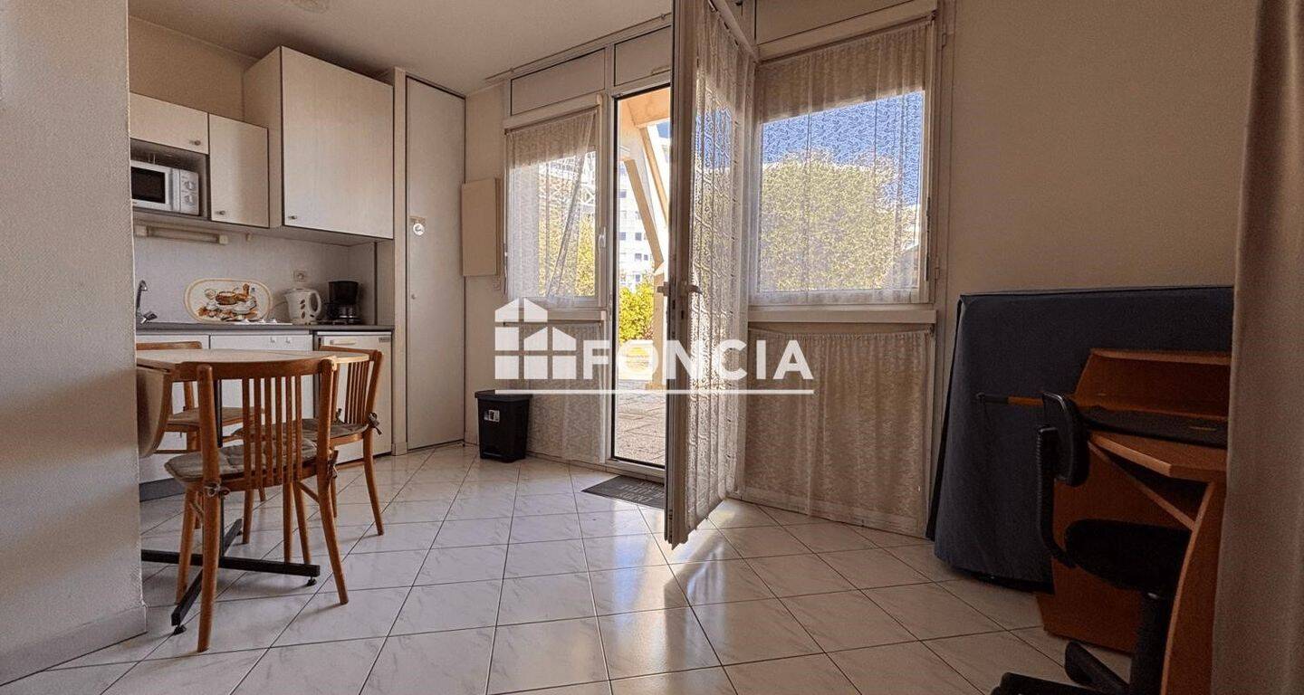 Appartement 1 pièce 20 m² · à La Rochelle · 19,7 m² · 140 000 €