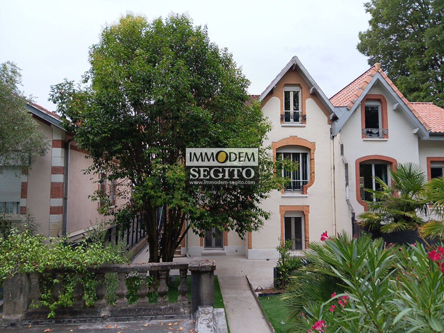 Maison 9 pièces 142 m² · à Toulouse · 142 m² · 1 950 €