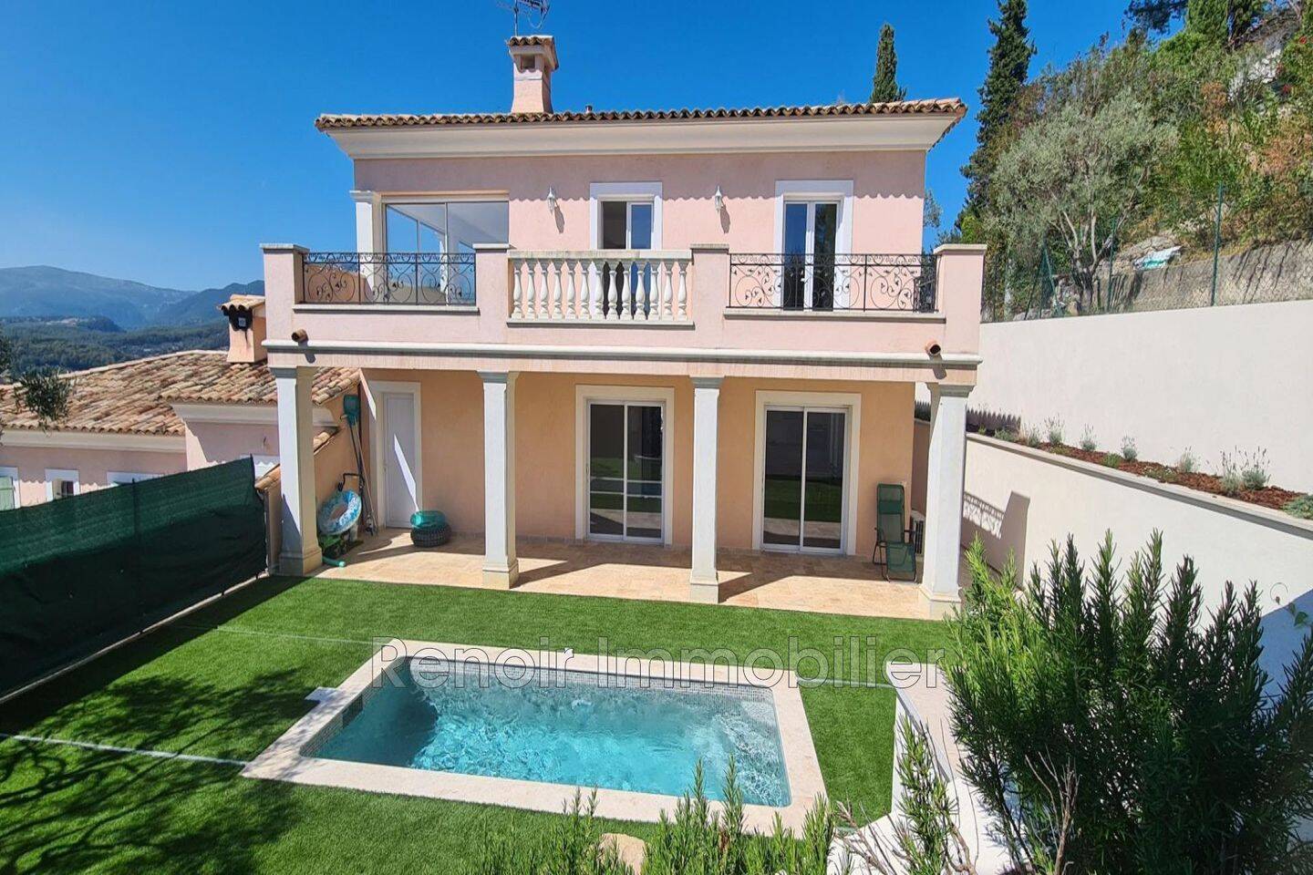 Maison 5 pièces 130 m² · à Cagnes-sur-Mer · 130 m² · 2 830 €/mois