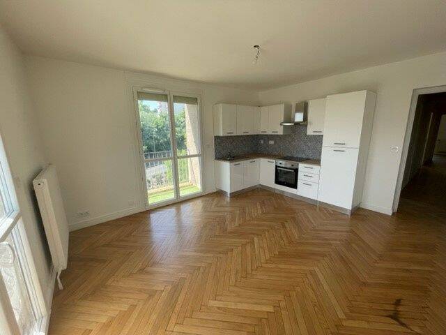 1 pièce 9 m² · à La Mulatière · 9,3 m² · 440 €