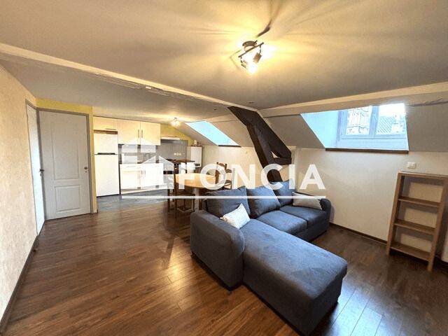 Appartement 1 pièce 56 m² · à Voiron · 55,5 m² · 555 €