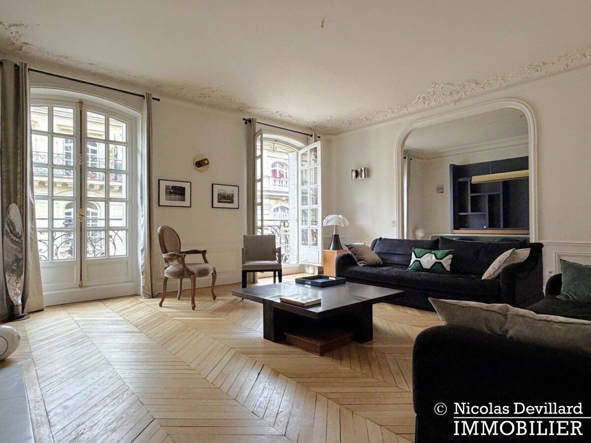 Appartement 5 pièces 172 m² · à Paris 16ème Arrondissement · 172 m² · 6 800 €/mois