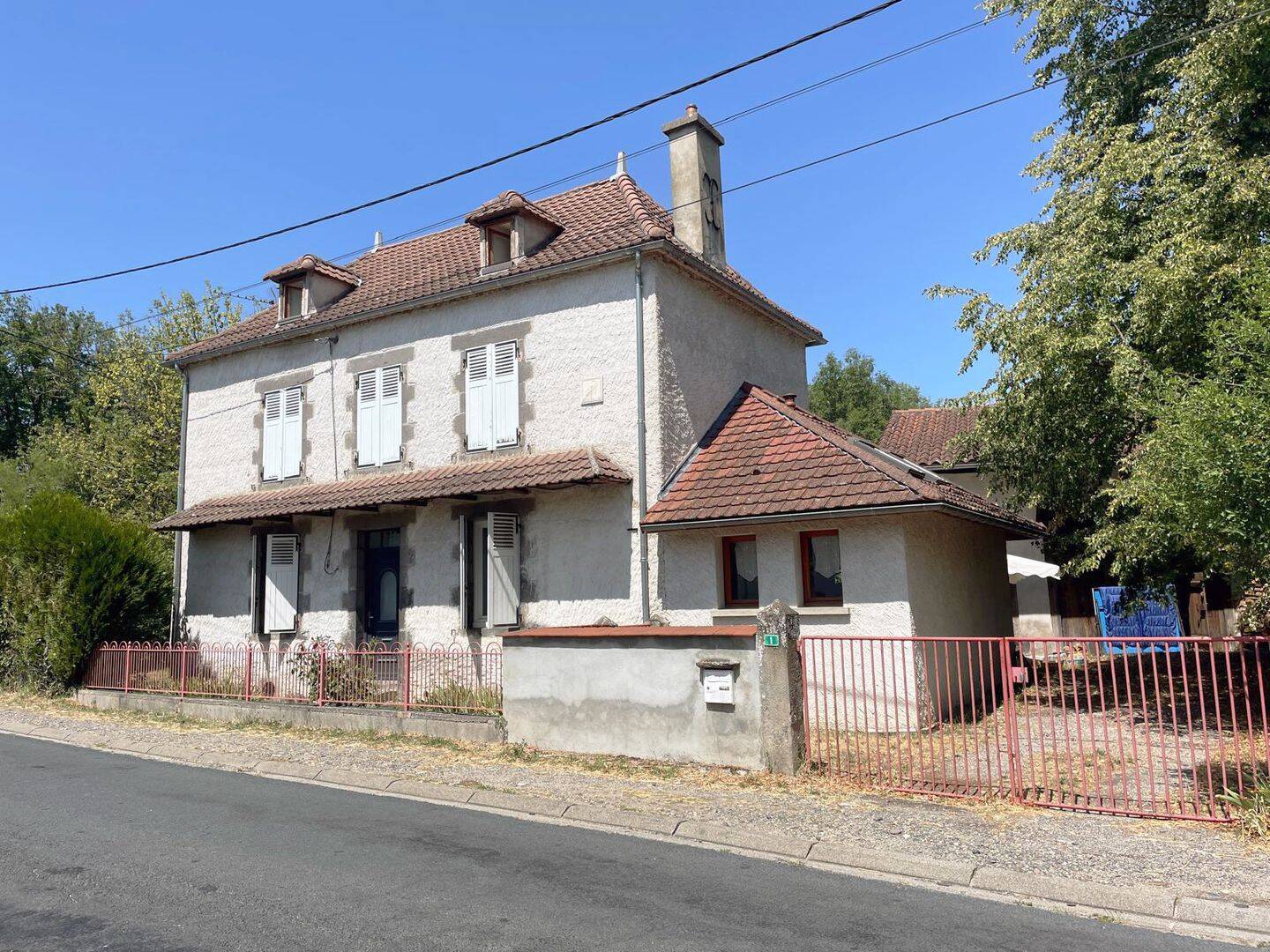 Maison 6 pièces 150 m² · à Randan · 150 m² · 165 000 €