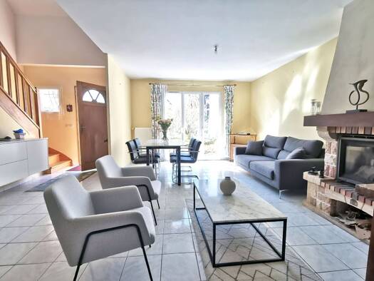 Maison à vendre 455 000 € 7 pièces 5 chambres 115 m² 522 m² de terrain Cressely et Buisson Magny-les-Hameaux 78114