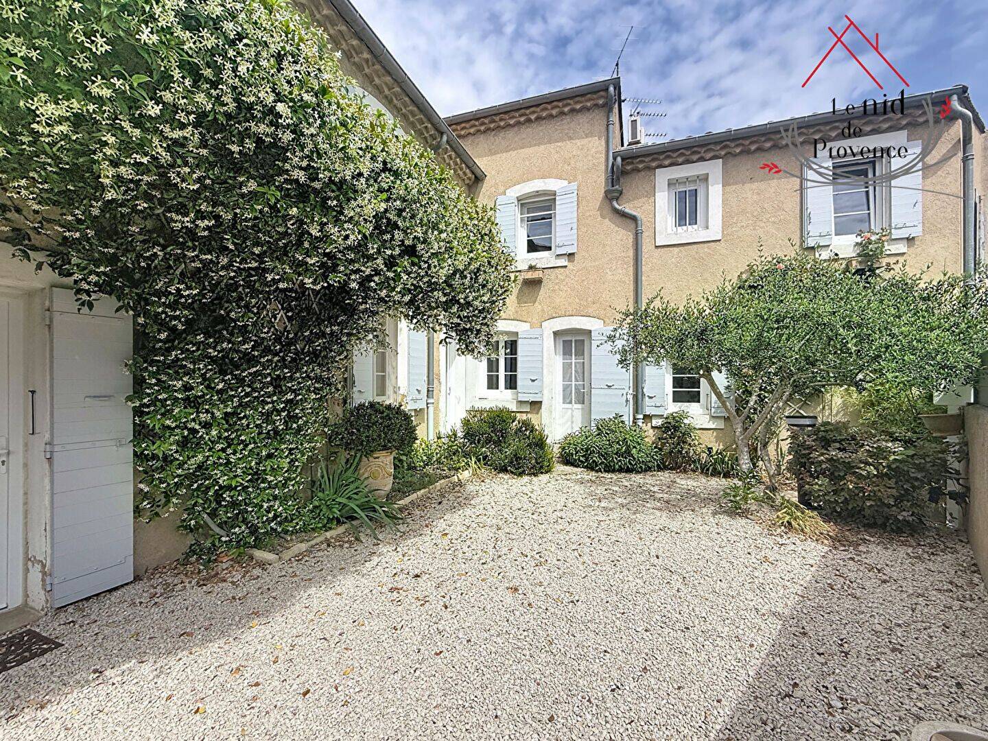 Maison 6 pièces 157 m² · à Jonquerettes · 157 m² · 550 000 €