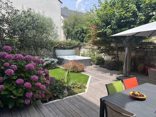 Maison à vendre 399 000 € 5 pièces 4 chambres 146 m² 239 m² de terrain Hauts Quartiers-Clos Coutard Saumur 49400