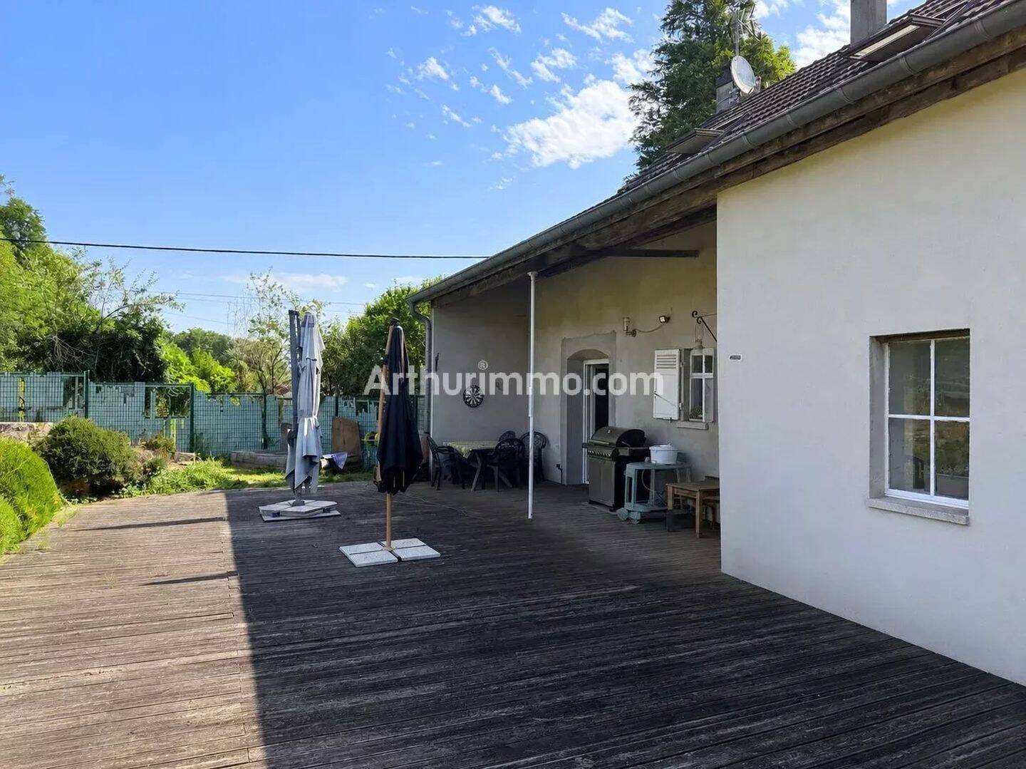 Maison 8 pièces 170 m² · à Savigny-en-Revermont · 170 m² · 187 900 €