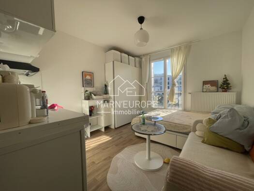 Appartement à vendre 159 000 € 1 pièce 18,4 m² Étage 1/3 Serris 77700
