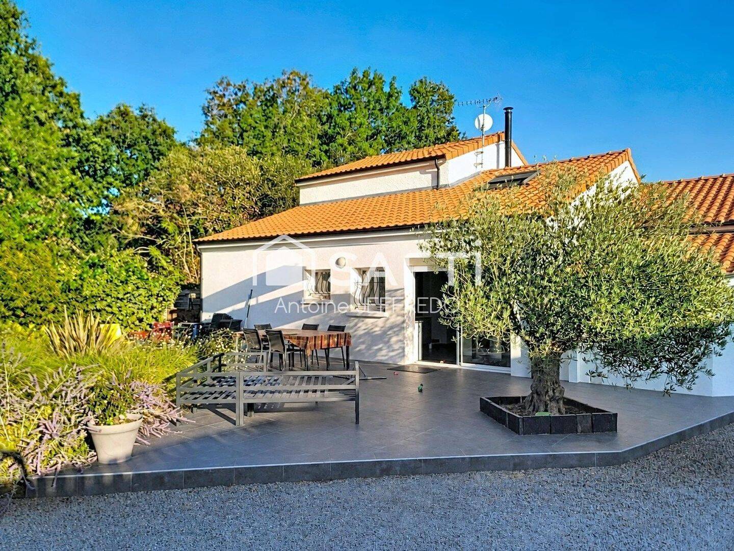 Maison 7 pièces 193 m² · à Bouguenais · 193 m² · 446 000 €