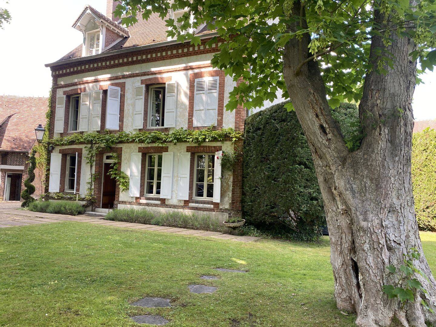 Maison 10 pièces 369 m² · à Verneuil d'Avre Et d'Iton · 369 m² · 735 000 €