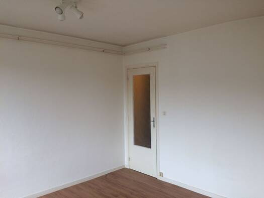 Appartement à louer 435 € 1 pièce 27 m² Étage 2/2 disponible dès maintenant Champfleuri Clermont-Ferrand 63000