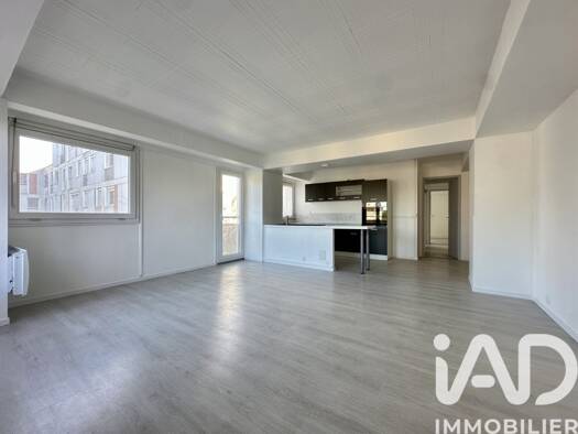 Appartement à vendre 229 000 € 4 pièces 3 chambres 84 m² Étage 1/3 Boussy-Saint-Antoine 91800