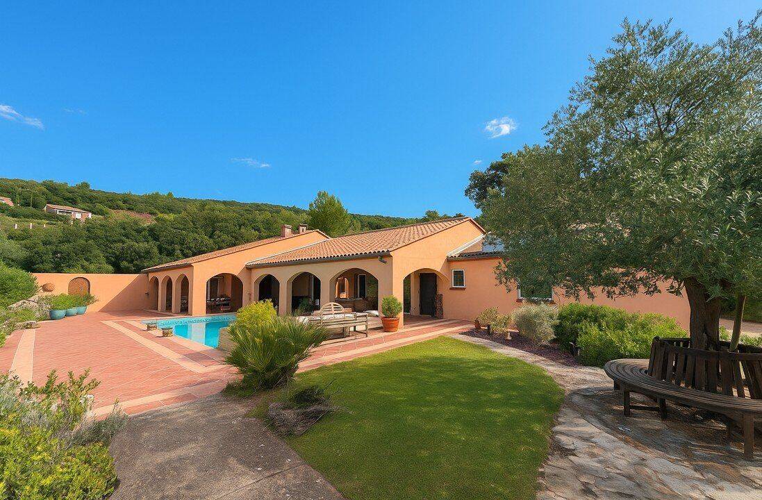 Maison 5 pièces 186 m² · à Saint-Chinian · 186 m² · 595 000 €