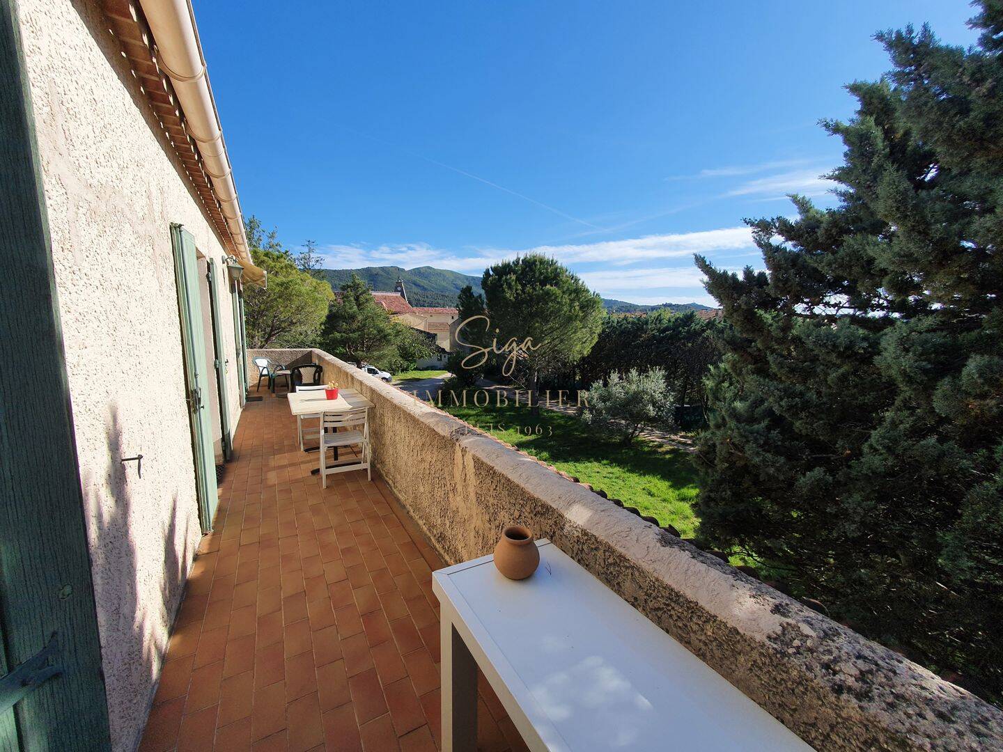 Appartement 3 pièces 90 m² · à Saint-Zacharie · 90 m² · 1 140 €