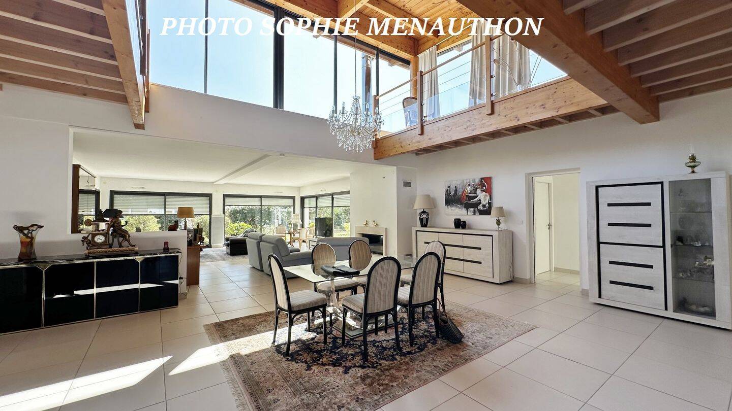 Maison 7 pièces 270 m² · à Dax · 270 m² · 735 000 €