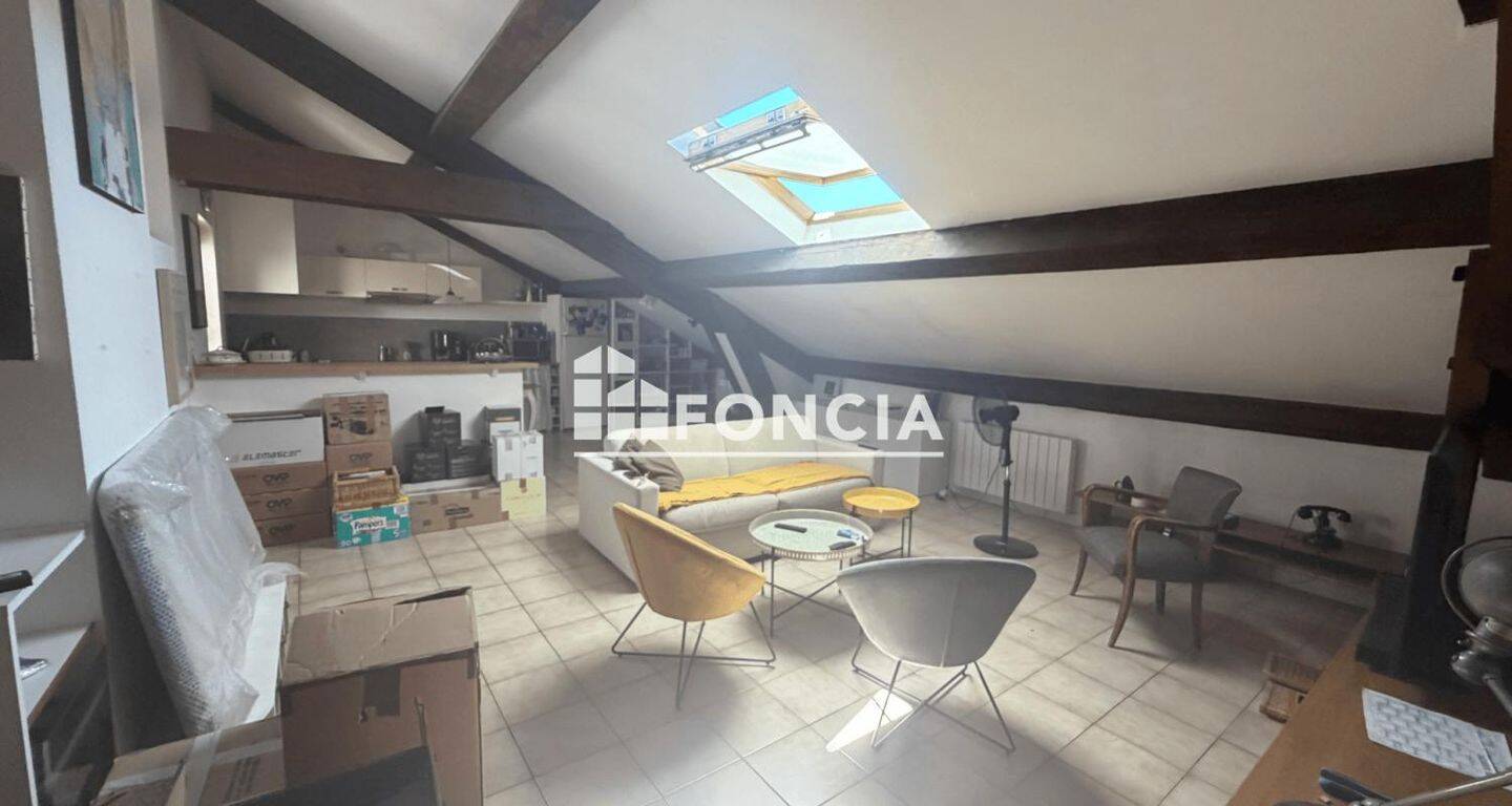Appartement 3 pièces 80 m² · à Lyon 6ème Arrondissement · 80 m² · 1 100 €/mois
