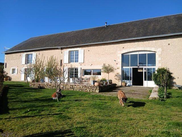 Maison 5 pièces 260 m² · à Sainte-Radégonde · 260 m² · 414 000 €