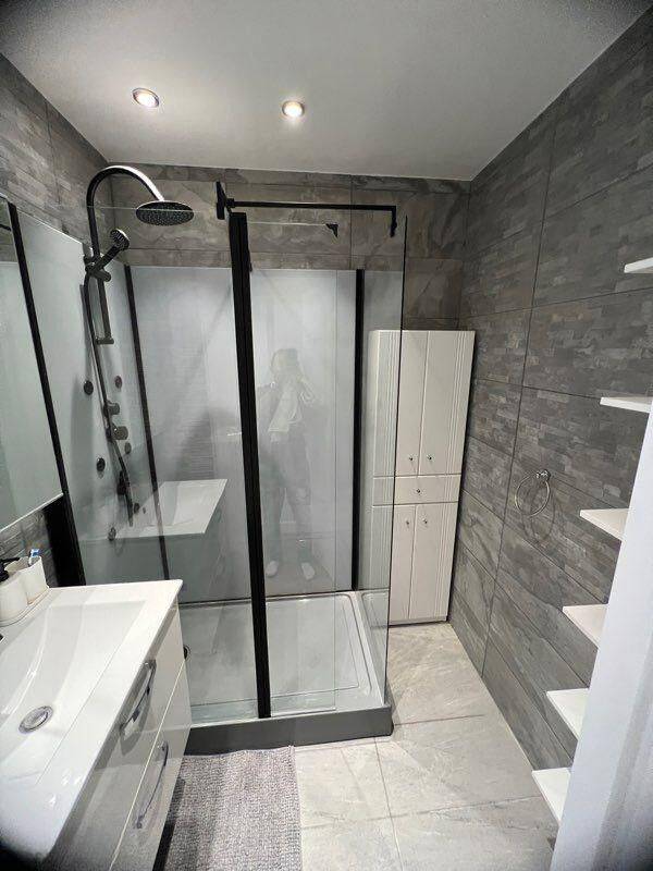 Appartement 5 pièces 110 m² · à Villeurbanne · 110 m² · 520 €