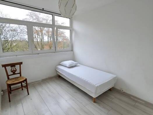 Colocation à louer 510 € 1 pièce 1 chambre 13 m² 6ème étage Village Évry-Courcouronnes 91000