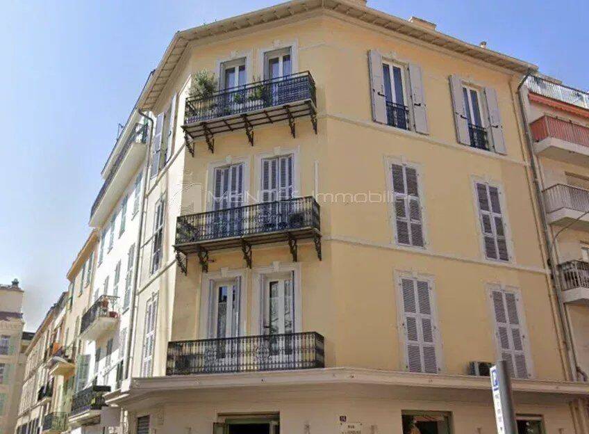 Appartement 4 pièces 81 m² · à Menton · 80,6 m² · 1 990 €