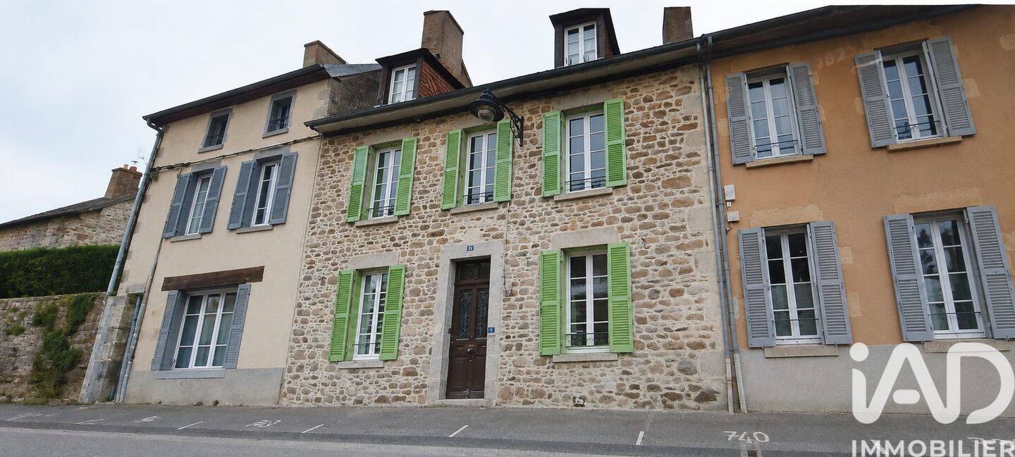 Maison 8 pièces 130 m² · à Évaux-les-Bains · 130 m² · 106 000 €