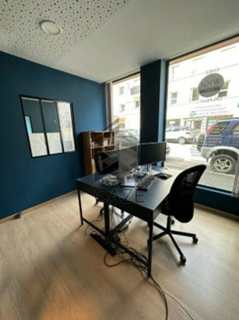 Espace bureau à vendre 830 000 € 250 m² de bureaux Pessac 33600